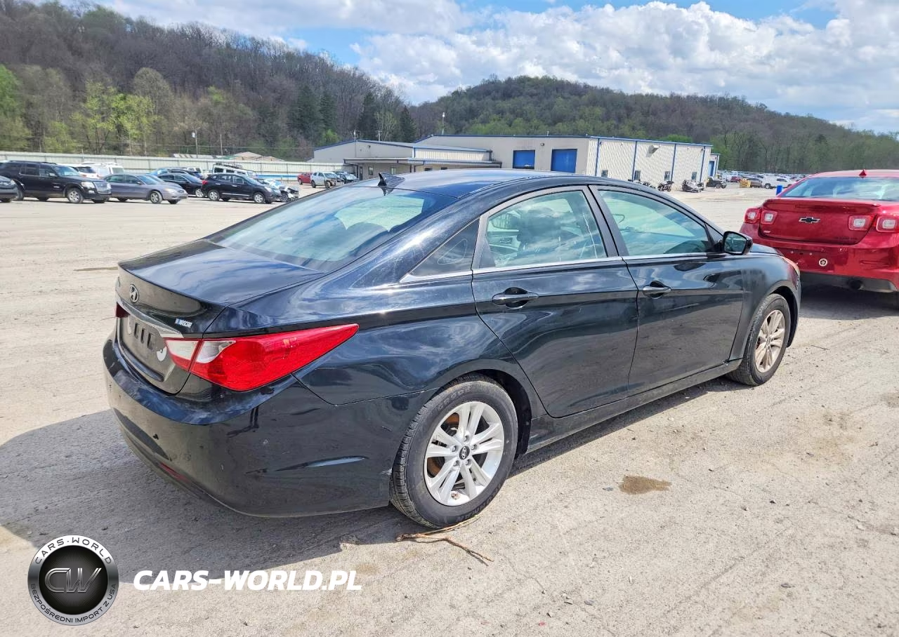 2013 Hyundai Sonata Gls VIN:5NPEB4AC2DH737127 - 3