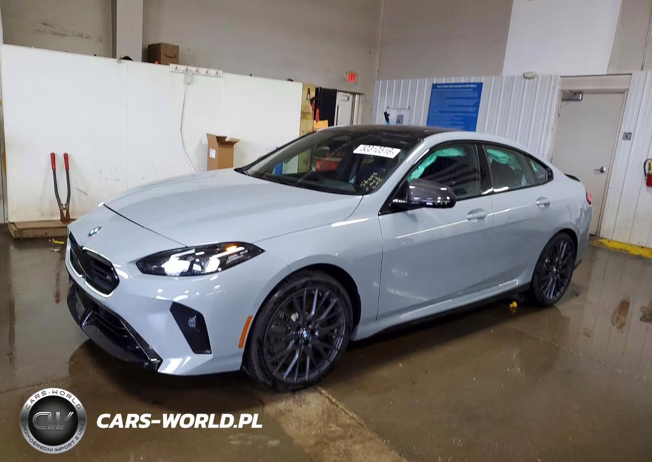 2026 BMW M235Xi – zdjęcie 1 z 12