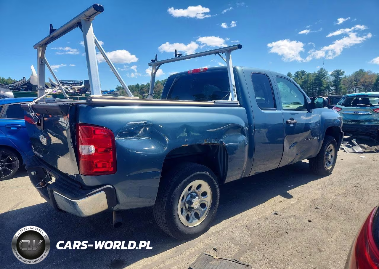 2008 Chevrolet Silverado C1500 VIN:1GCEC19X68Z128138 - 3