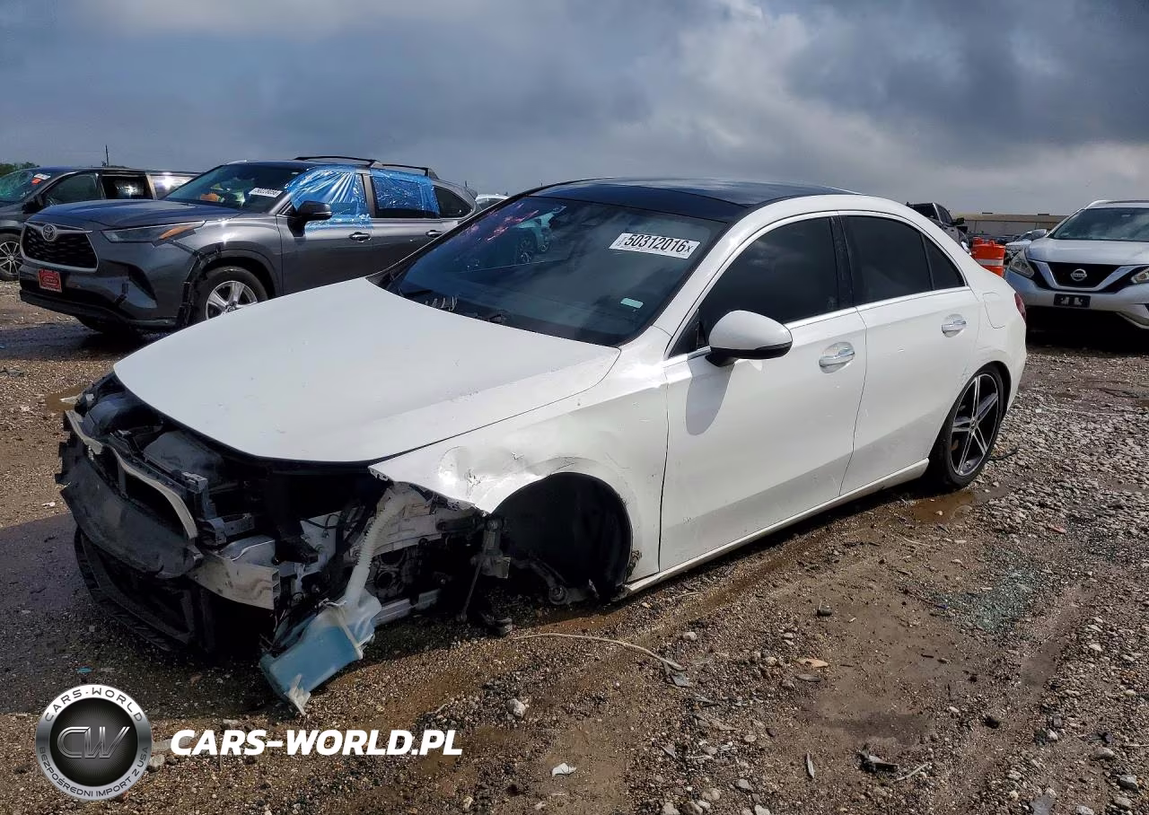 2019 Mercedes-Benz A 220