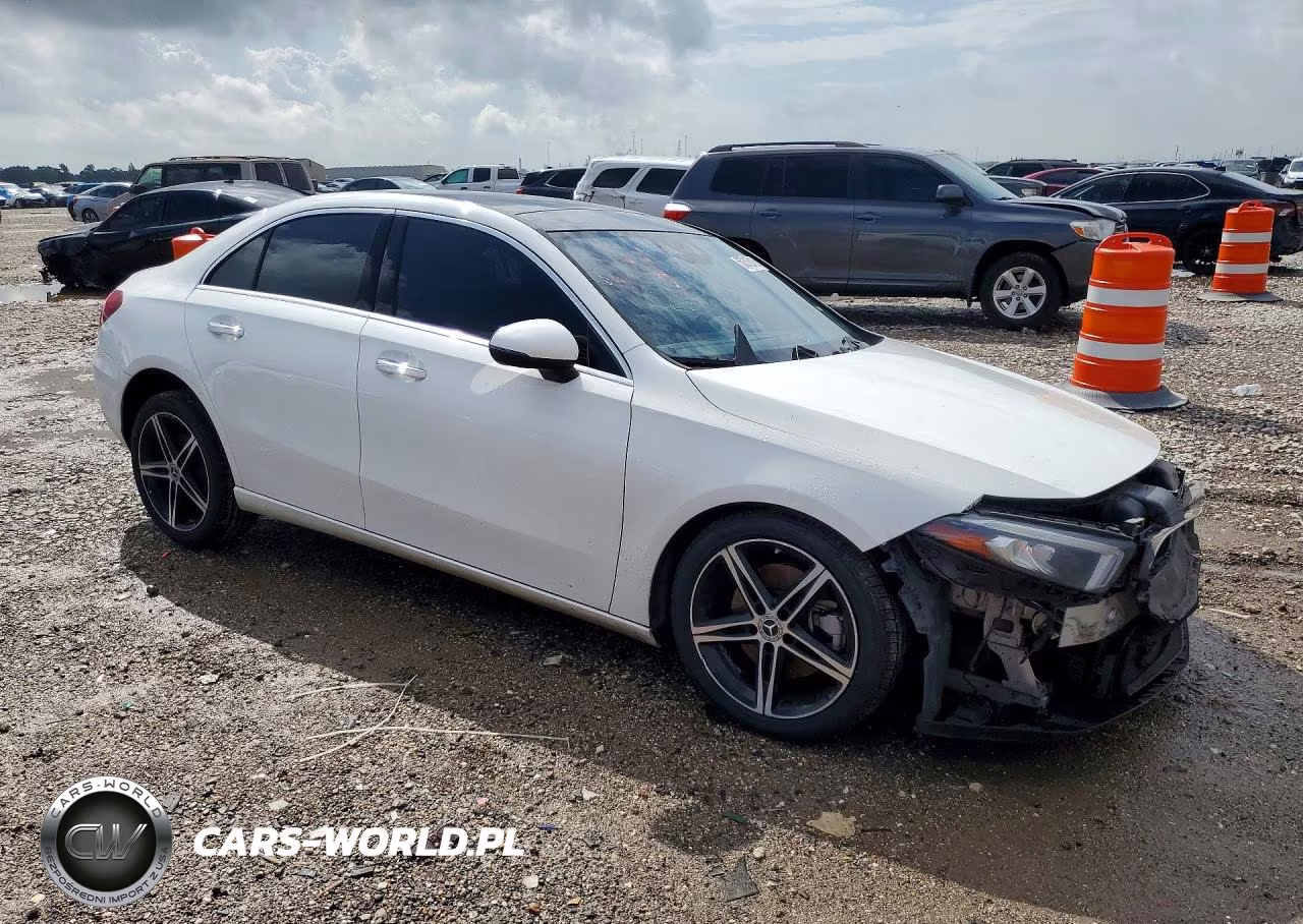 2019 Mercedes-Benz A 220 VIN:WDD3G4EB6KW000620 - 4