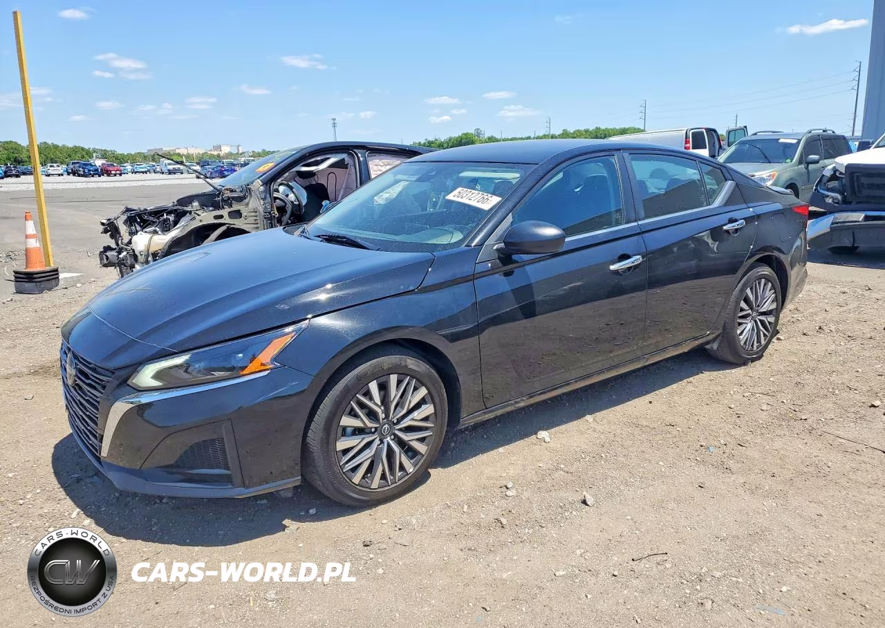 2025 Nissan Altima Sv