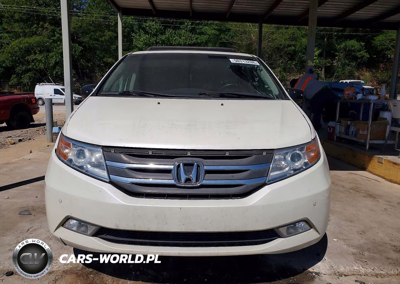 2013 Honda Odyssey Touring VIN:5FNRL5H90DB008959 - 5