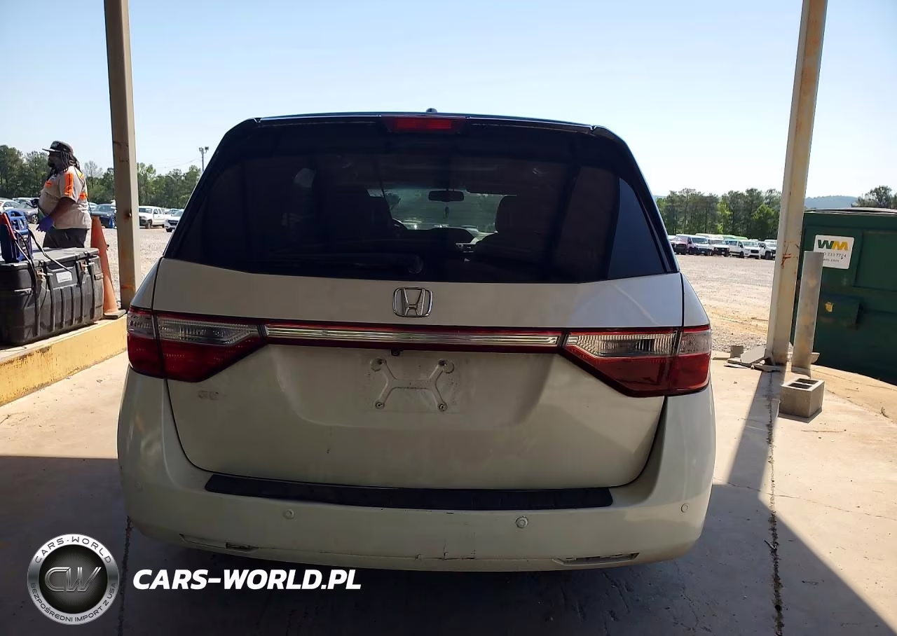 2013 Honda Odyssey Touring VIN:5FNRL5H90DB008959 - 6