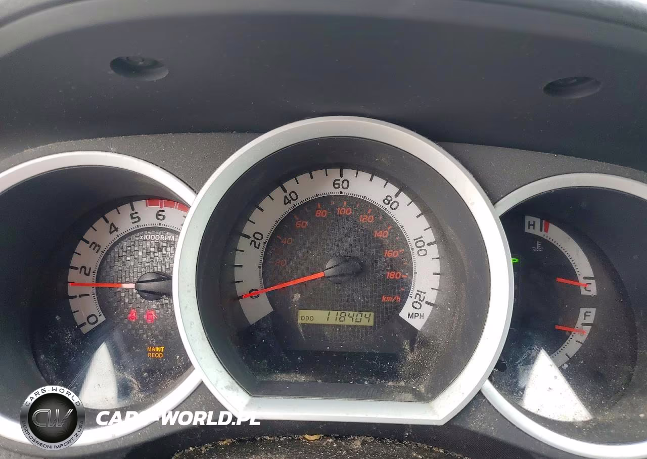 2015 Toyota Tacoma V6 VIN:3TMLU4EN1FM188742 - 9