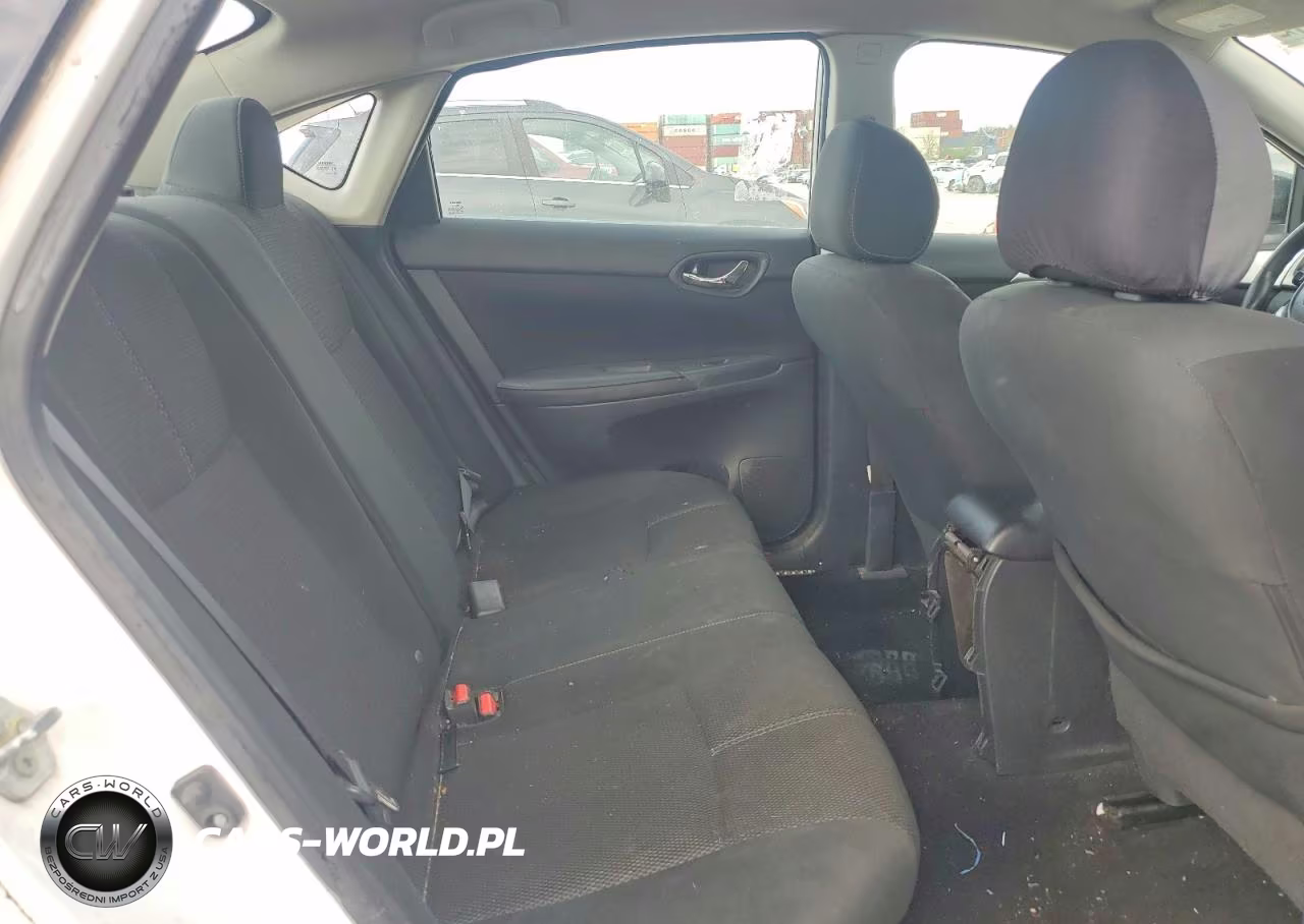 2018 Nissan Sentra S VIN:3N1AB7AP1JY307920 - 10