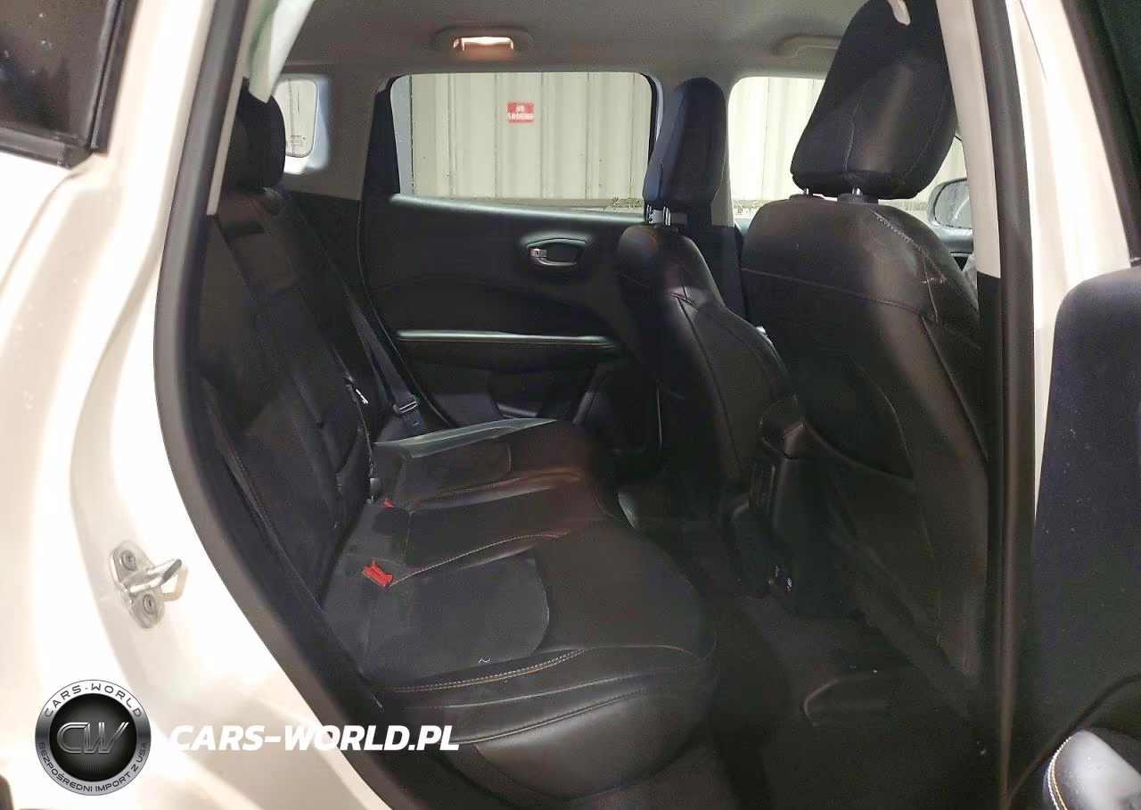 2018 Jeep Compass Latitude VIN:3C4NJDBB2JT191031 - 11