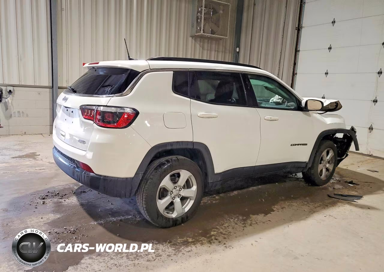 2018 Jeep Compass Latitude VIN:3C4NJDBB2JT191031 - 3