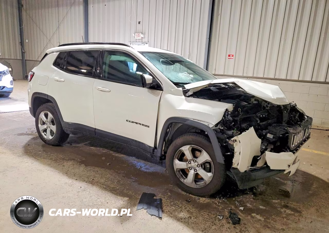 2018 Jeep Compass Latitude VIN:3C4NJDBB2JT191031 - 4