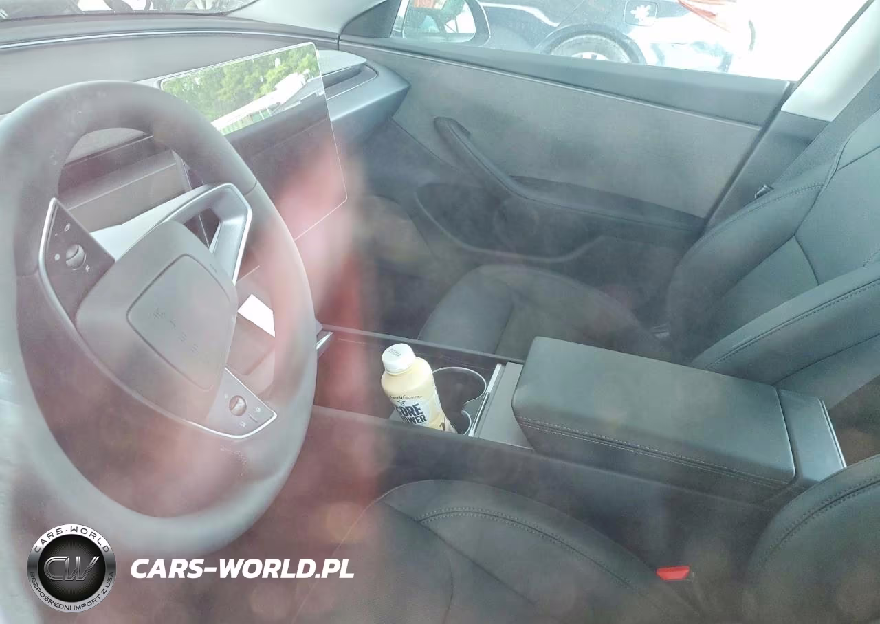 2026 Tesla Model 3 VIN:5YJ3E1EA4TF131735 - 8