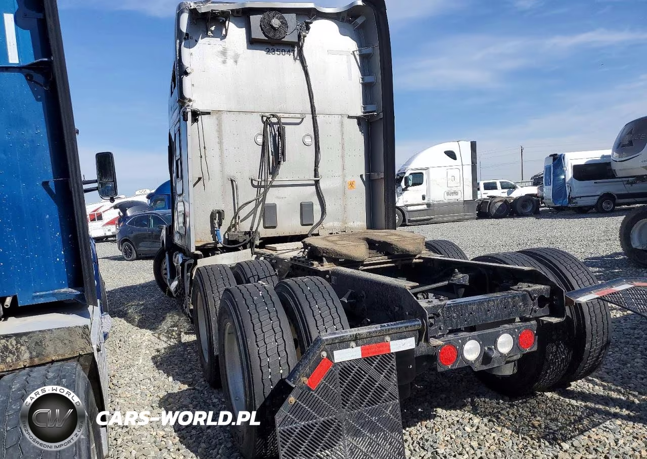 2023 Kenworth T680 Semi Truck VIN:1XKYD49X6PJ239821 - 3