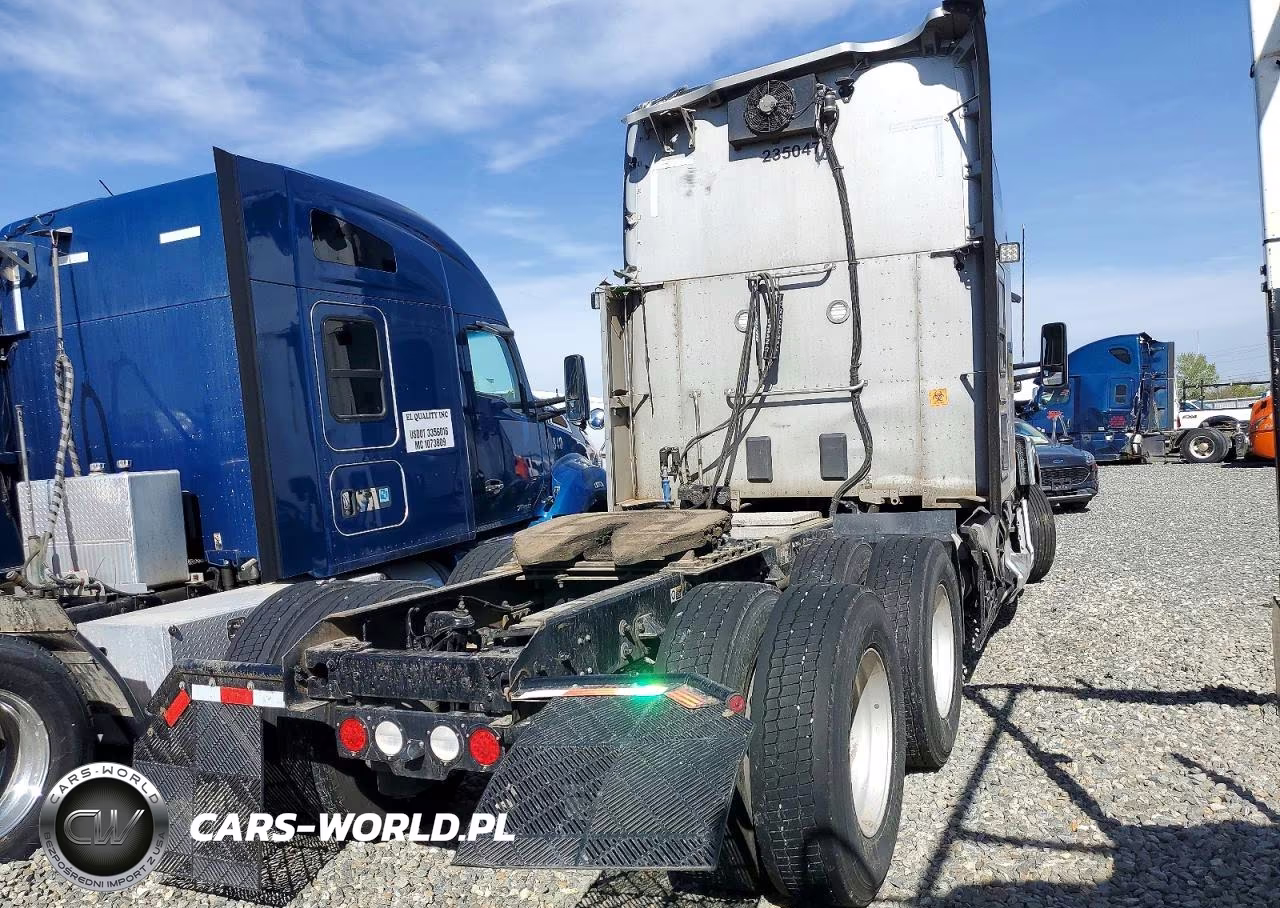 2023 Kenworth T680 Semi Truck VIN:1XKYD49X6PJ239821 - 4
