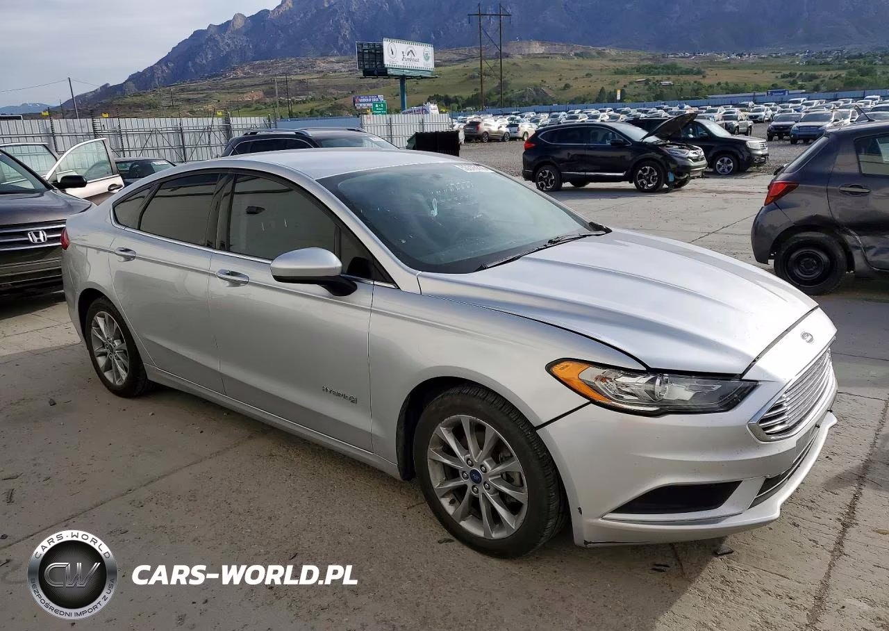 2017 Ford Fusion Se Hybrid VIN:3FA6P0LU4HR325949 - 4