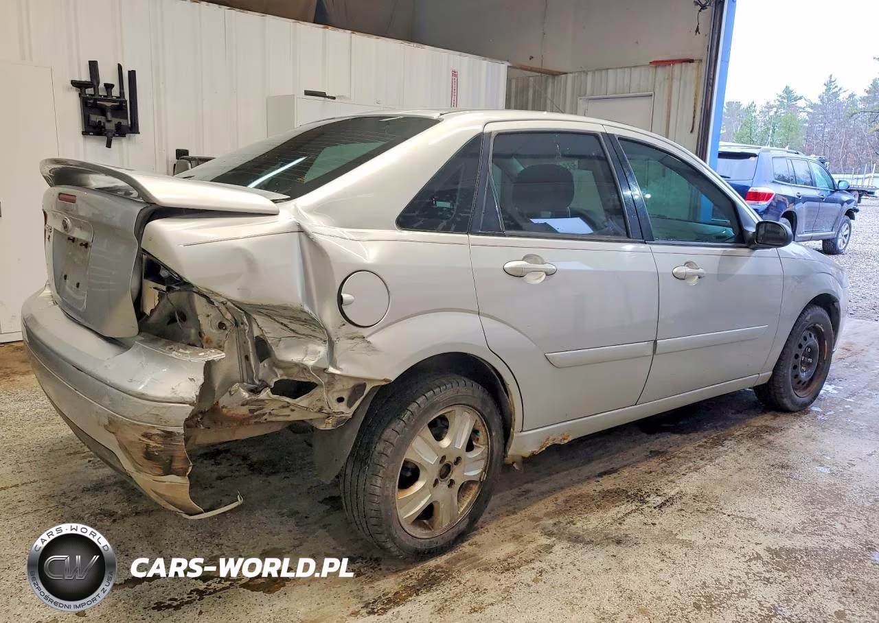 2007 Ford Focus St VIN:1FAFP38Z07W158202 - 3