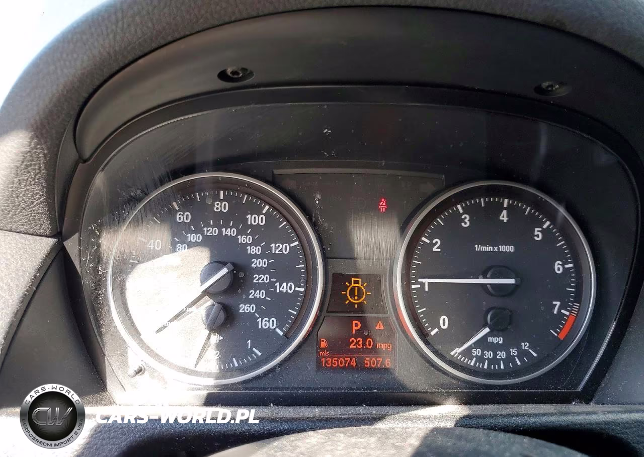 2015 BMW X1 xDrive28I VIN:WBAVL1C56FVY34289 - 9