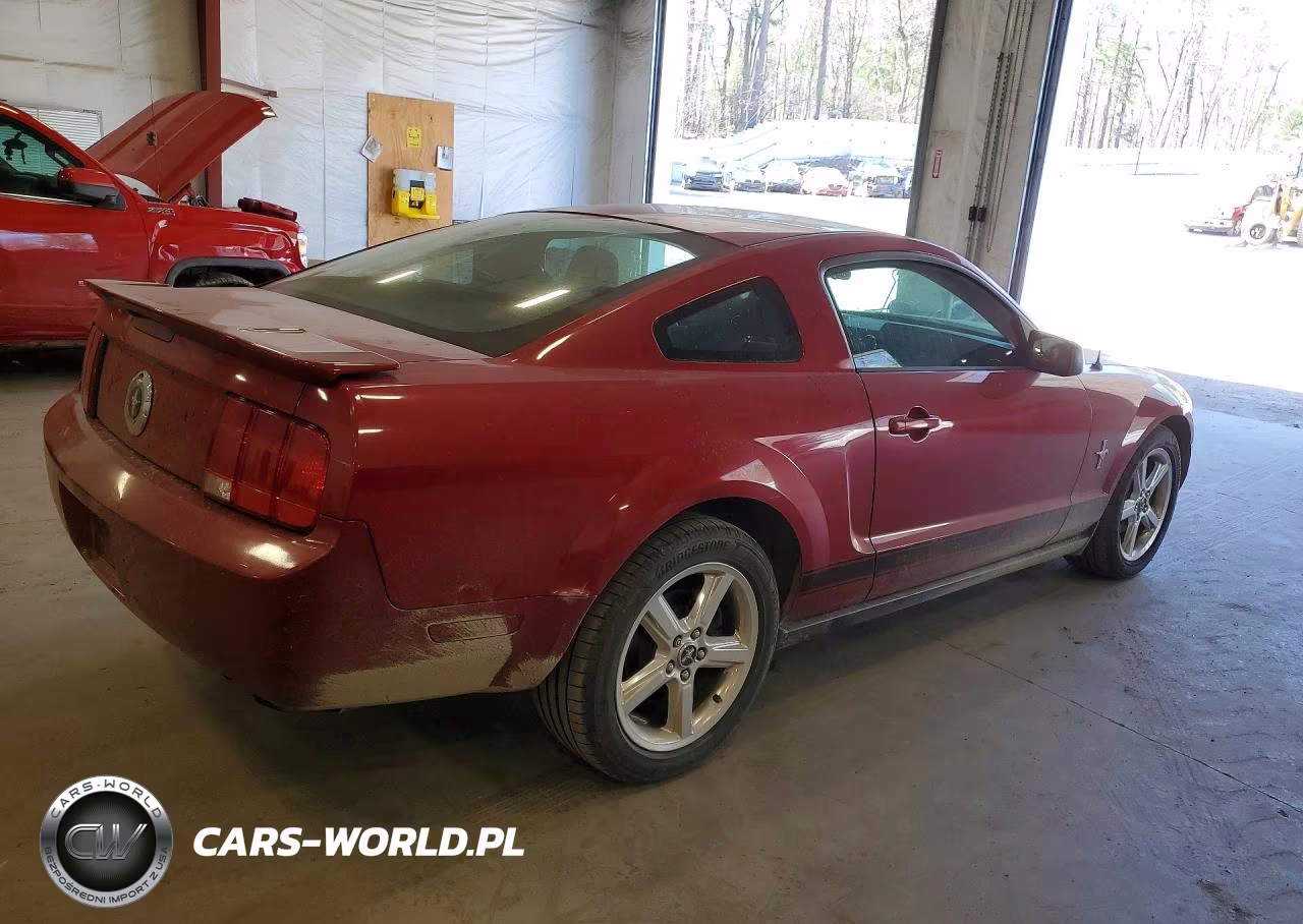 2008 Ford Mustang VIN:1ZVHT80N785132754 - 3