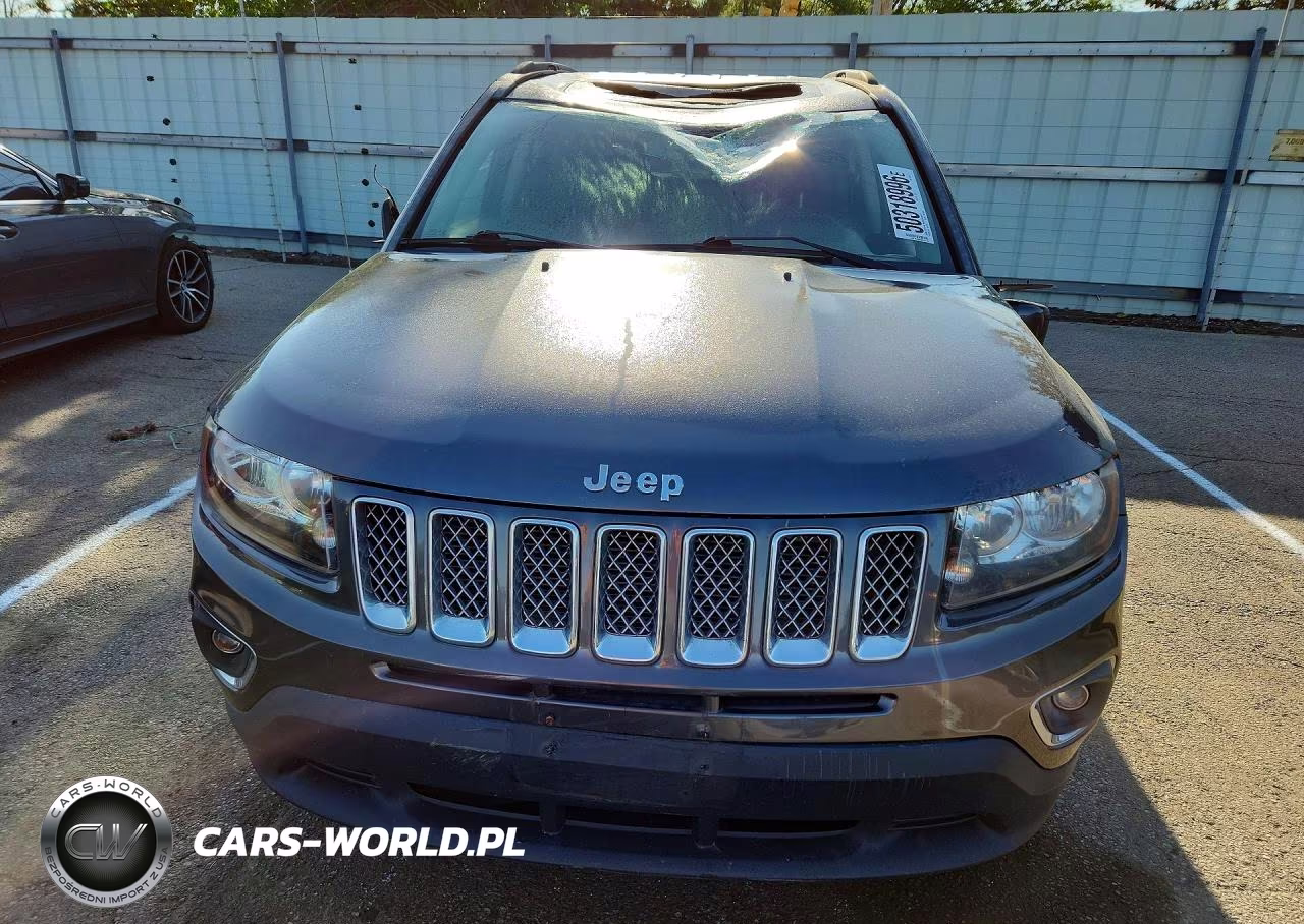 2016 Jeep Compass Latitude VIN:1C4NJDEB6GD598814 - 5