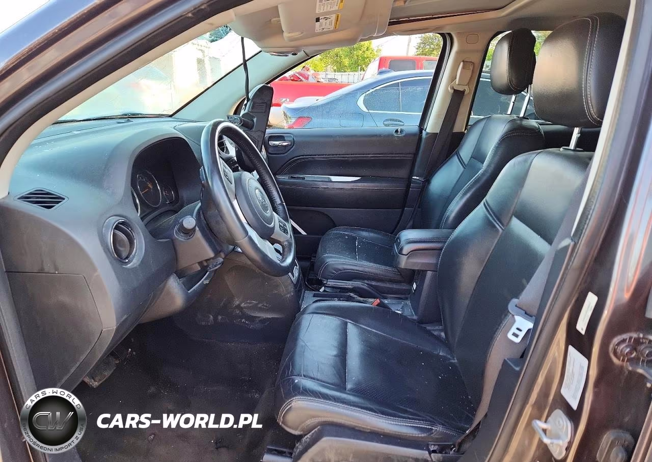 2016 Jeep Compass Latitude VIN:1C4NJDEB6GD598814 - 7