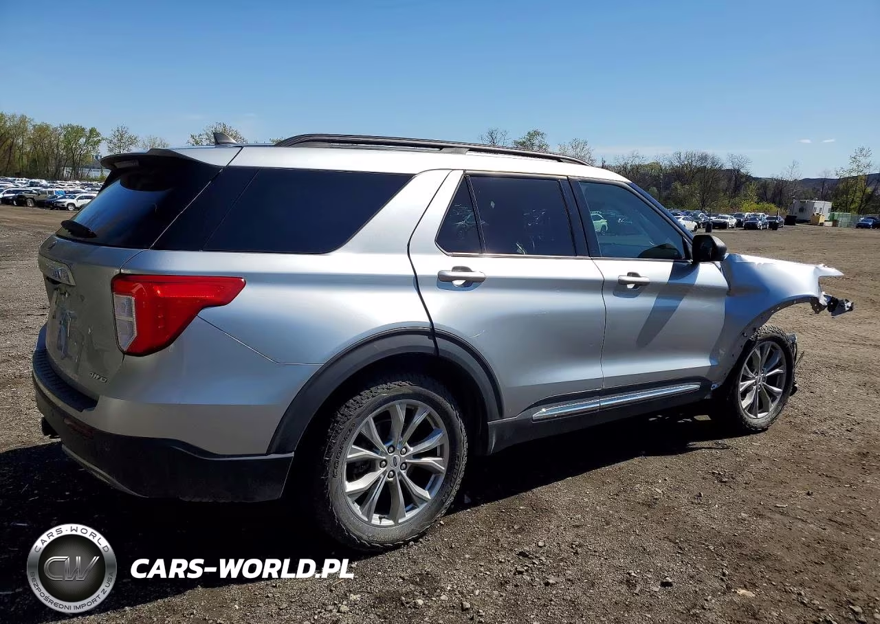2023 Ford Explorer Xlt VIN:1FMSK8DH9PGA70823 - 3