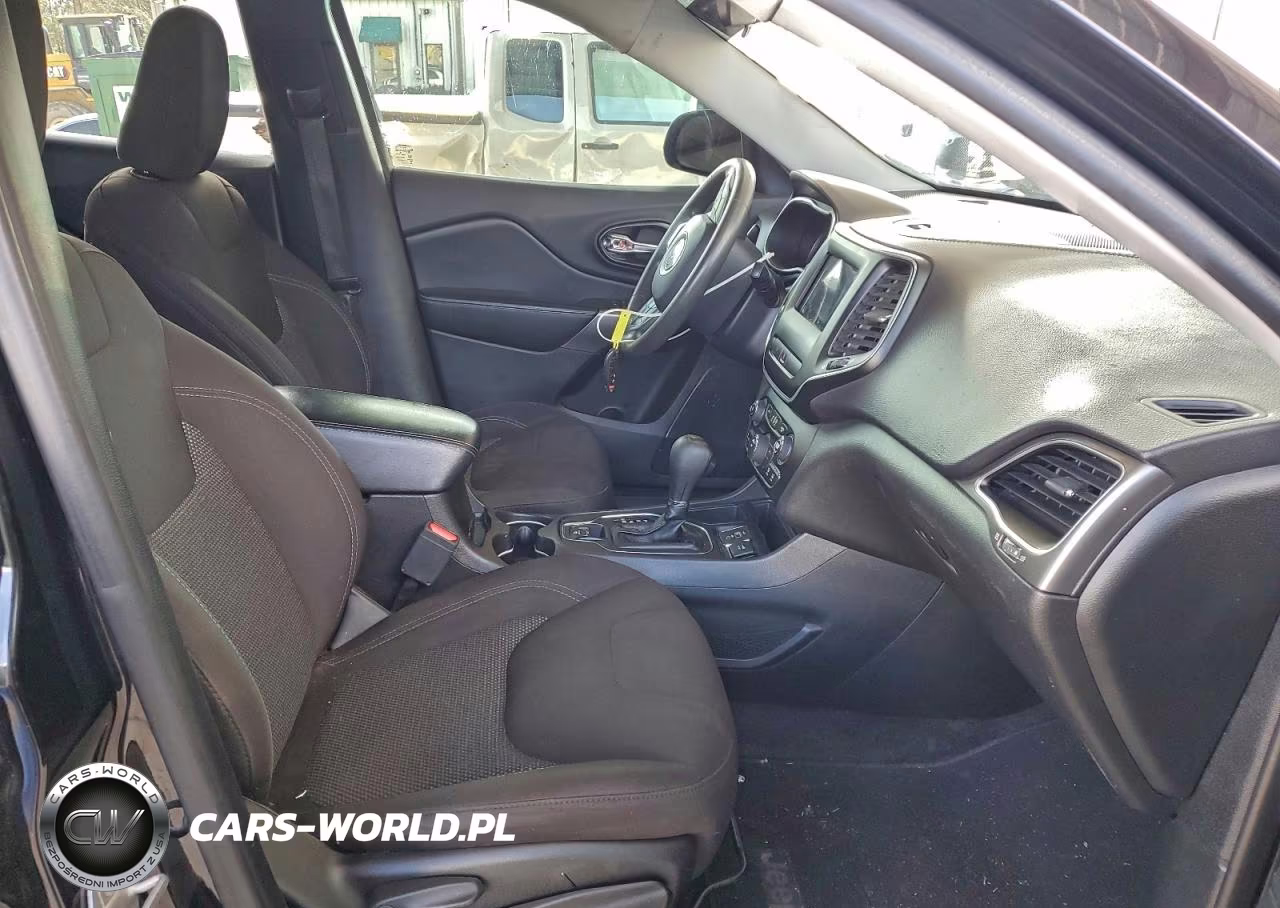 2019 Jeep Cherokee Latitude VIN:1C4PJLCB6KD114624 - 7