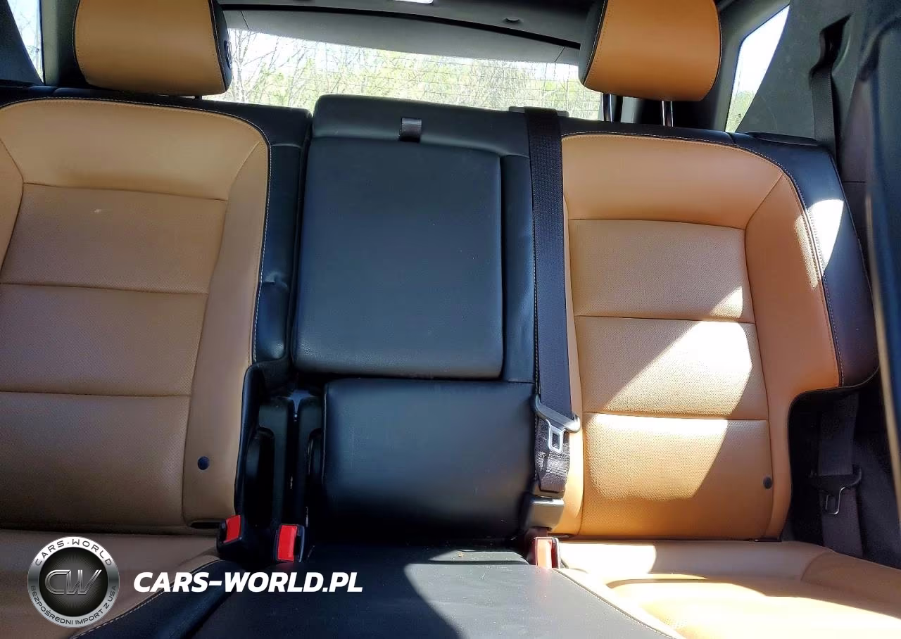 2018 Chevrolet Equinox Premier VIN:2GNAXWEX3J6151150 - 10