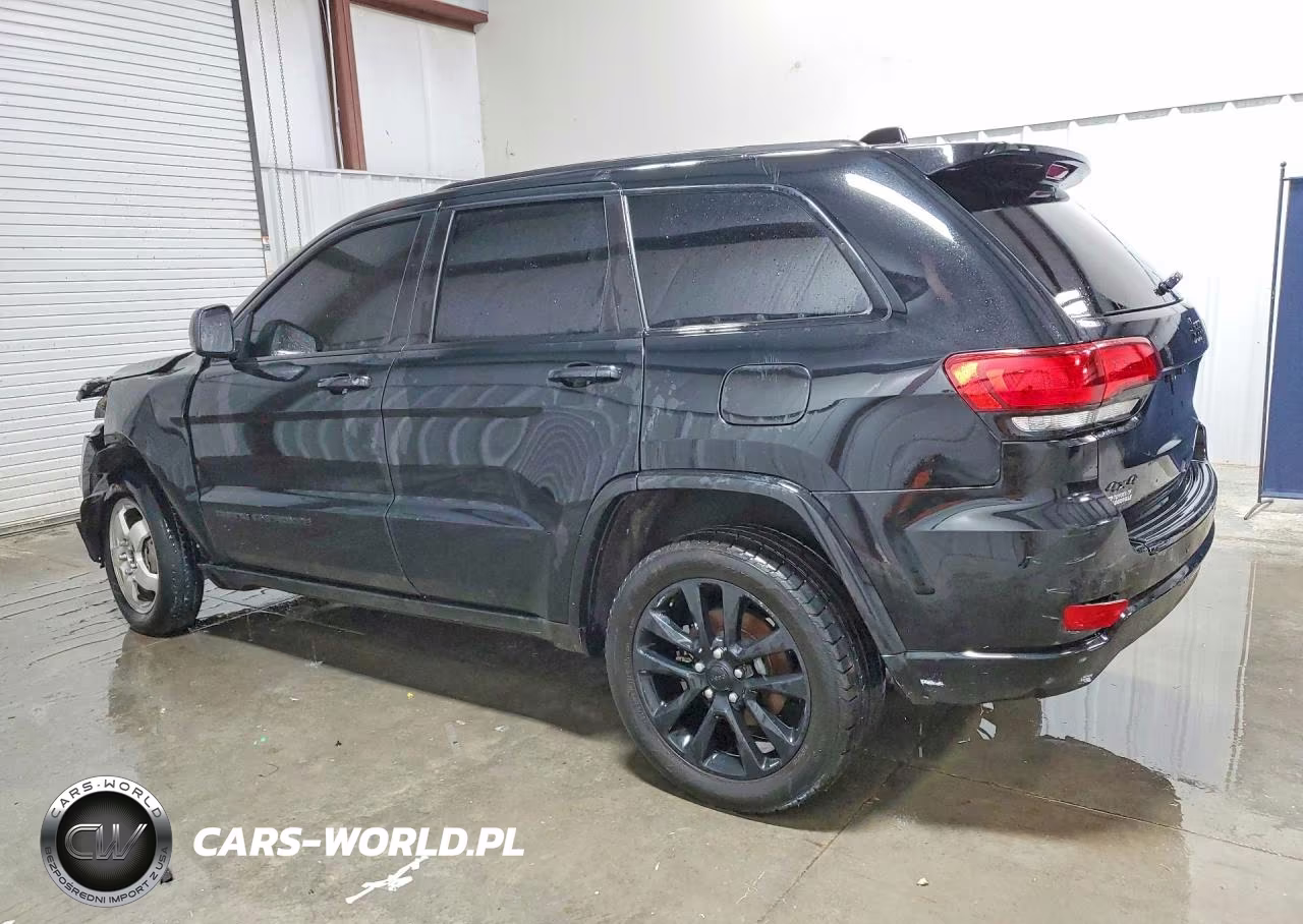 2018 Jeep Grand Cherokee Laredo VIN:1C4RJFAG2JC336882 - 2