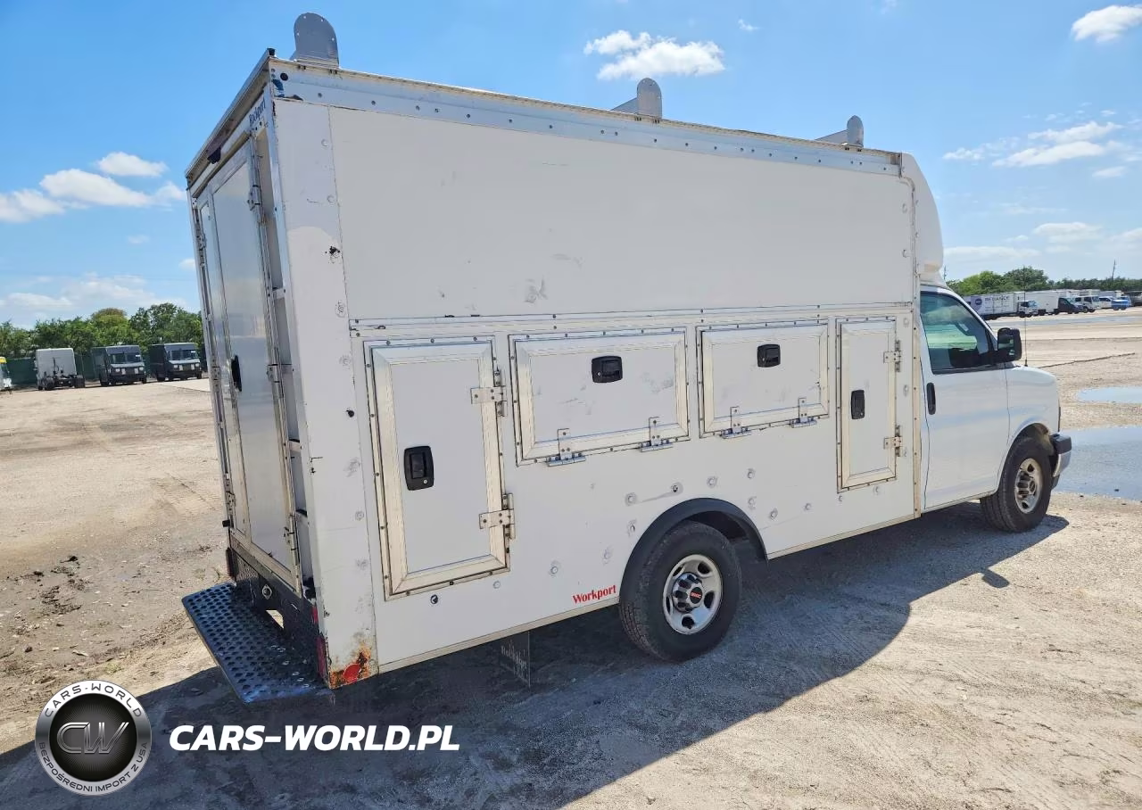 2018 GMC Savana Delivery Van VIN:1GD07RFG8J1197902 - 3