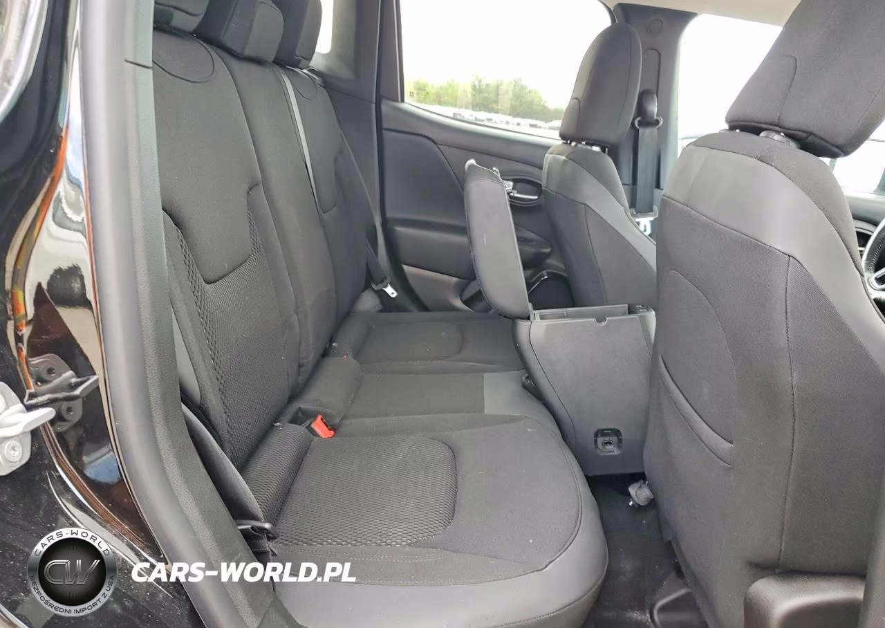 2018 Jeep Renegade Latitude VIN:ZACCJBBB4JPG96622 - 11