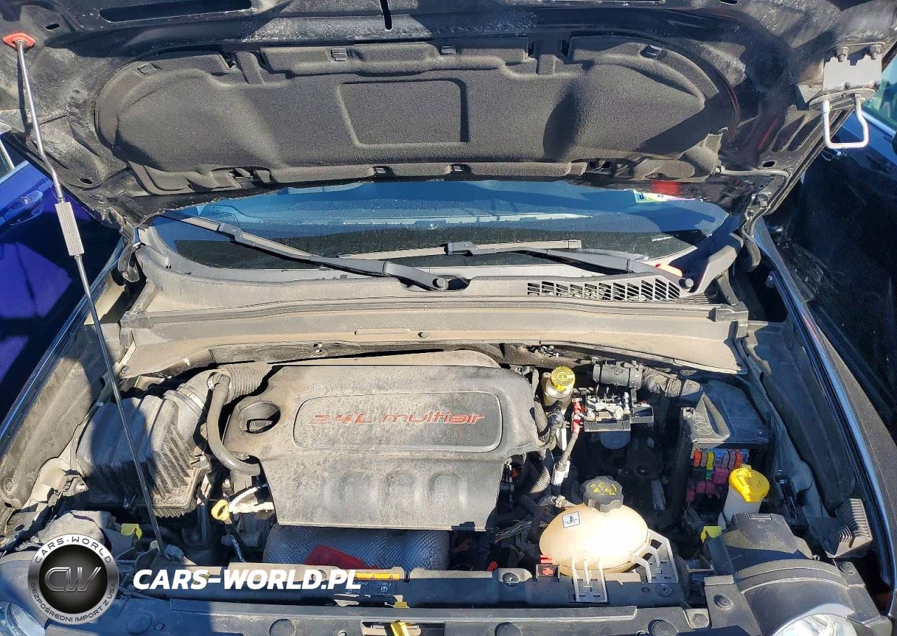 2018 Jeep Renegade Latitude VIN:ZACCJBBB4JPG96622 - 12