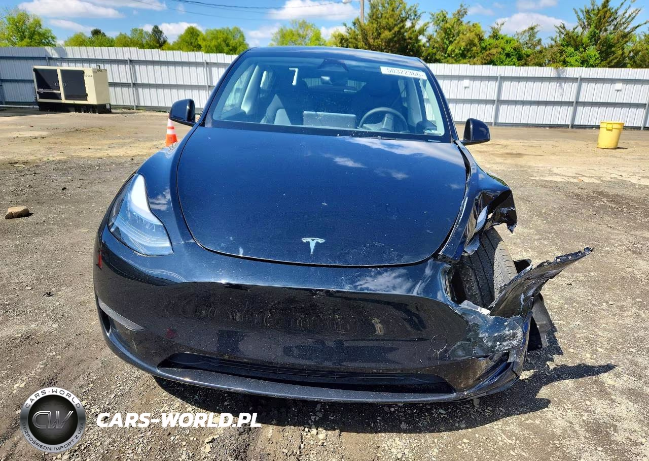 2023 Tesla Model Y VIN:7SAYGDEE2PA170737 - 5
