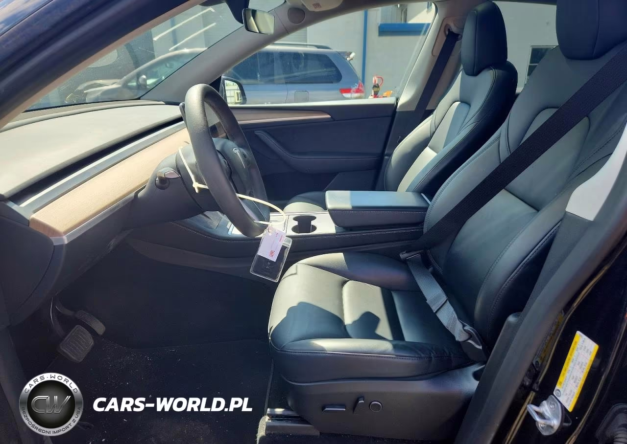 2023 Tesla Model Y VIN:7SAYGDEE2PA170737 - 7