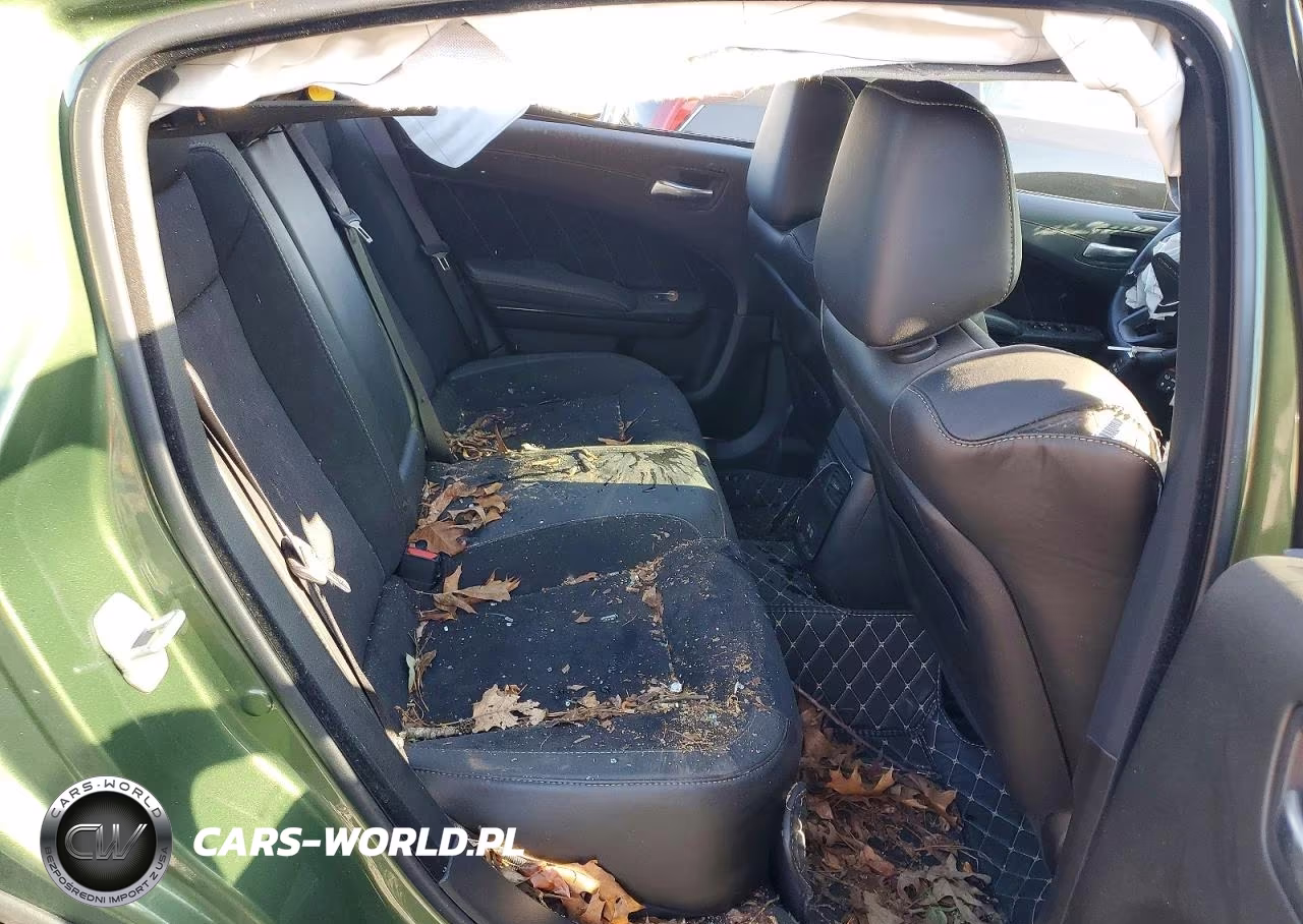 2023 Dodge Charger Scat Pack VIN:2C3CDXGJ9PH626374 - 10