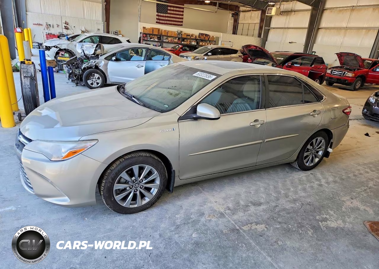 2017 Toyota Camry Hybrid Xle