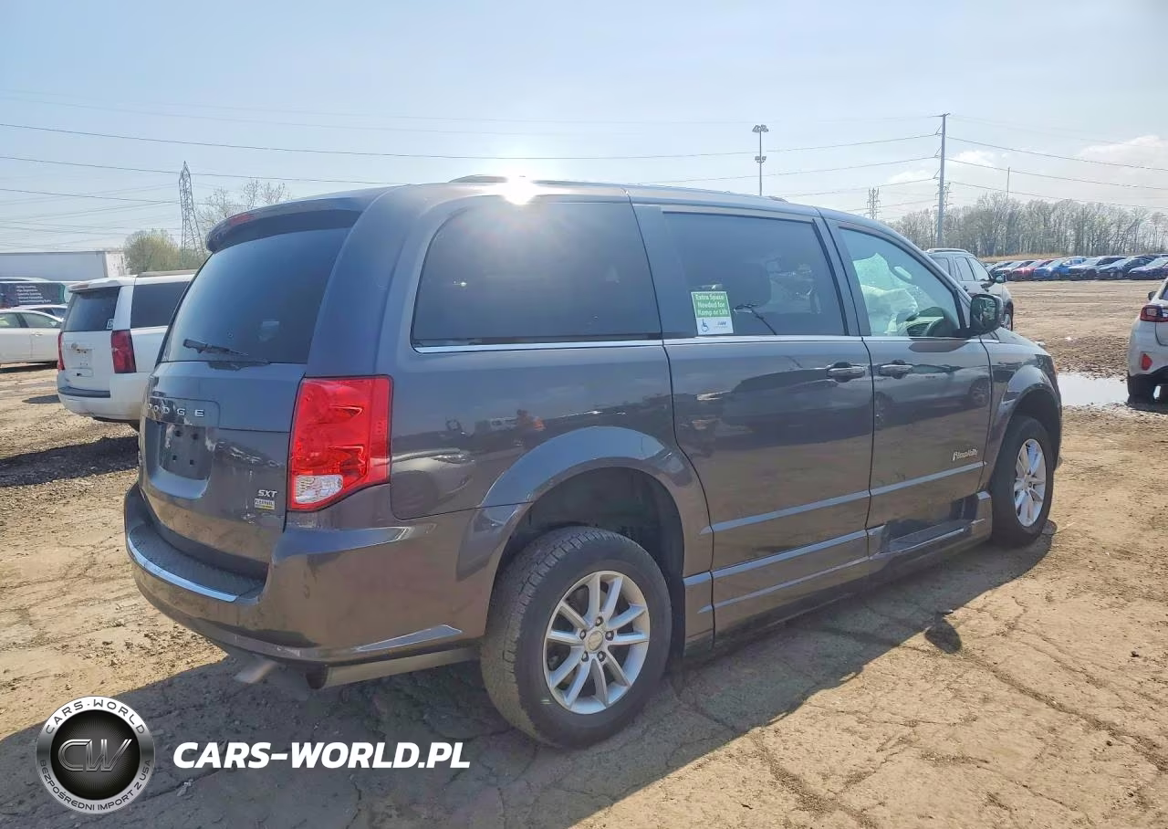 2019 Dodge Grand Caravan Sxt VIN:2C7WDGCG2KR566432 - 3