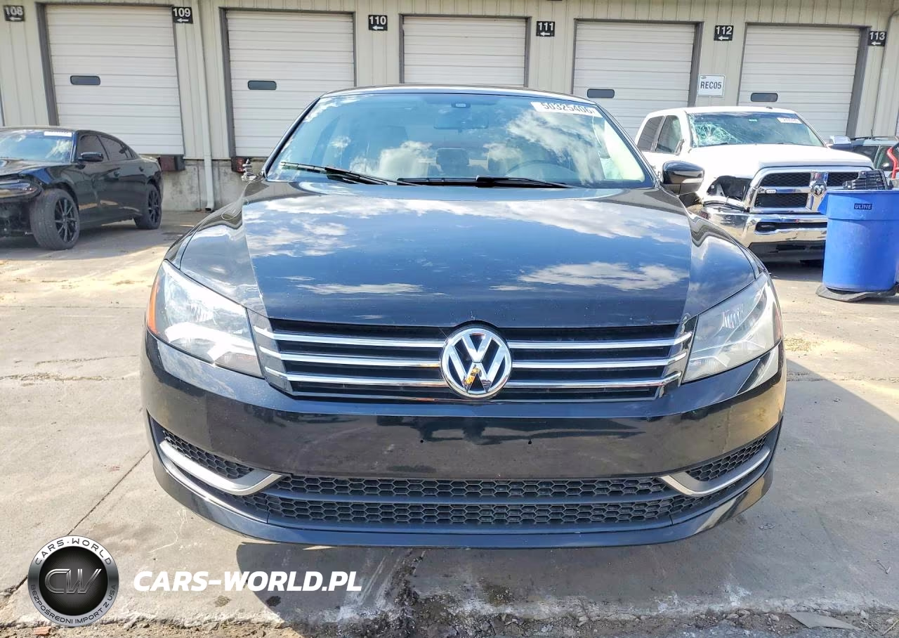 2015 Volkswagen Passat Se VIN:1VWBV7A33FC049046 - 5