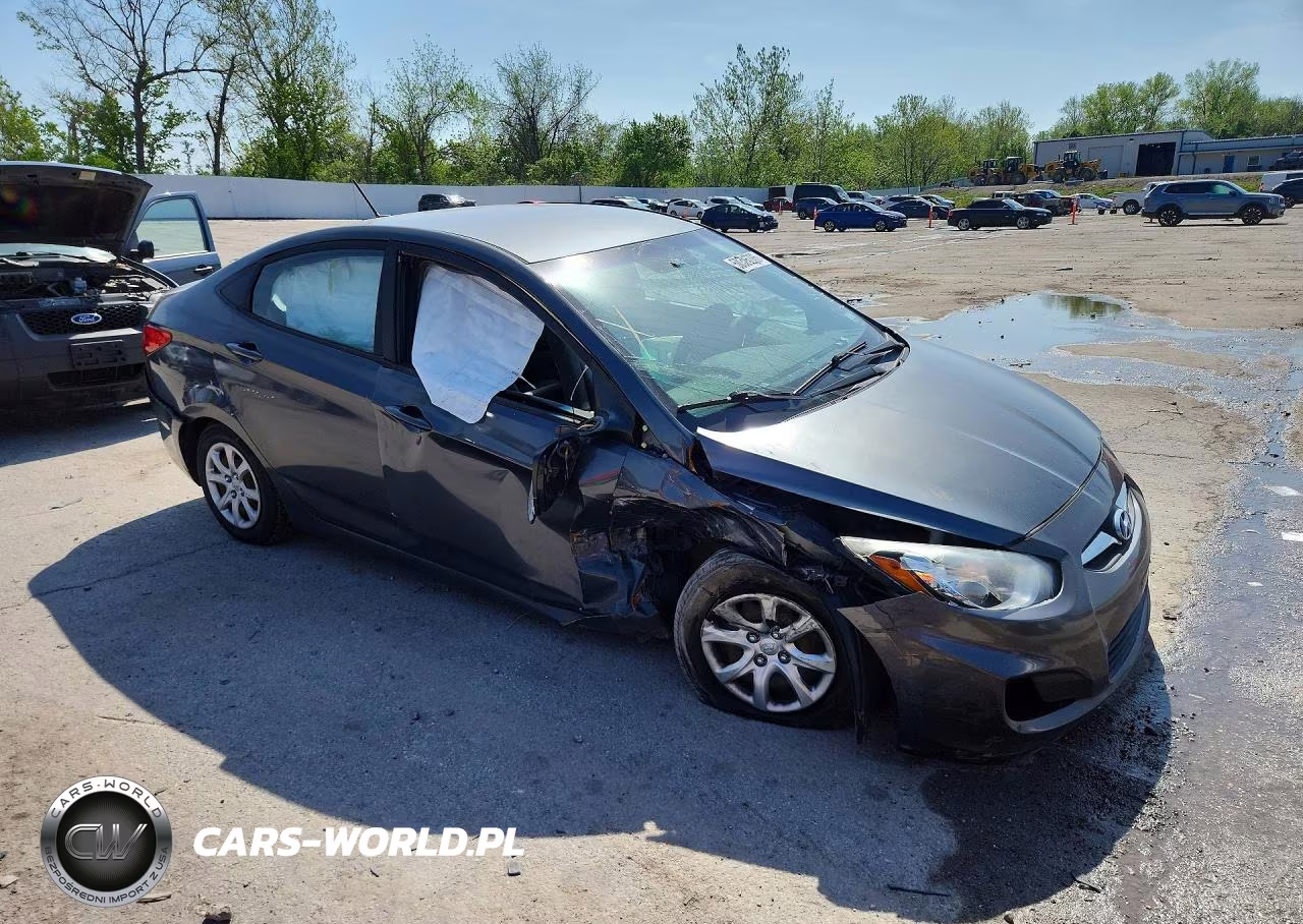 2013 Hyundai Accent Gls VIN:KMHCT4AE4DU375549 - 4