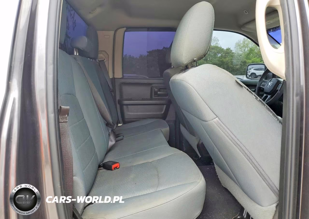 2019 Ram 1500 Classic Tradesman VIN:1C6RR6FG1KS598456 - 10