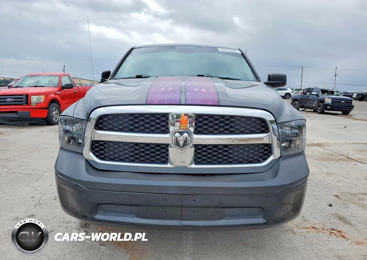 2019 Ram 1500 Classic Tradesman VIN:1C6RR6FG1KS598456 - 5