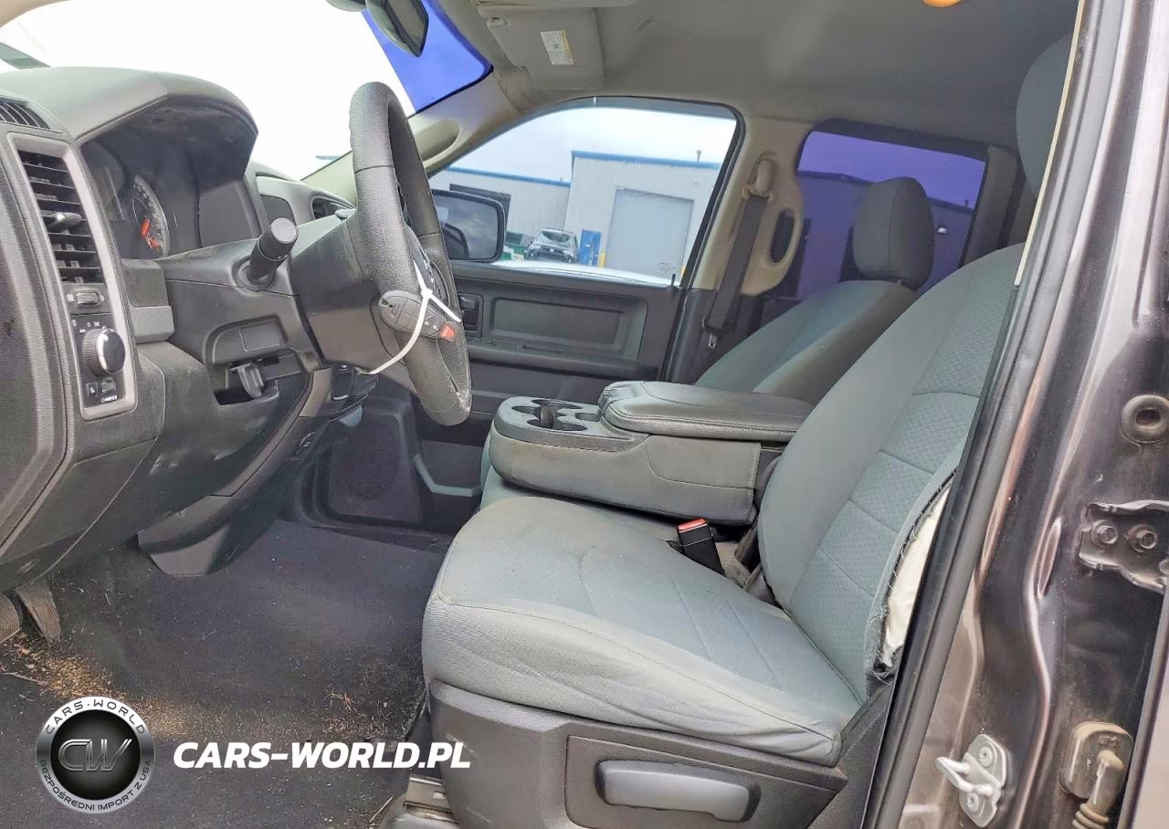 2019 Ram 1500 Classic Tradesman VIN:1C6RR6FG1KS598456 - 7