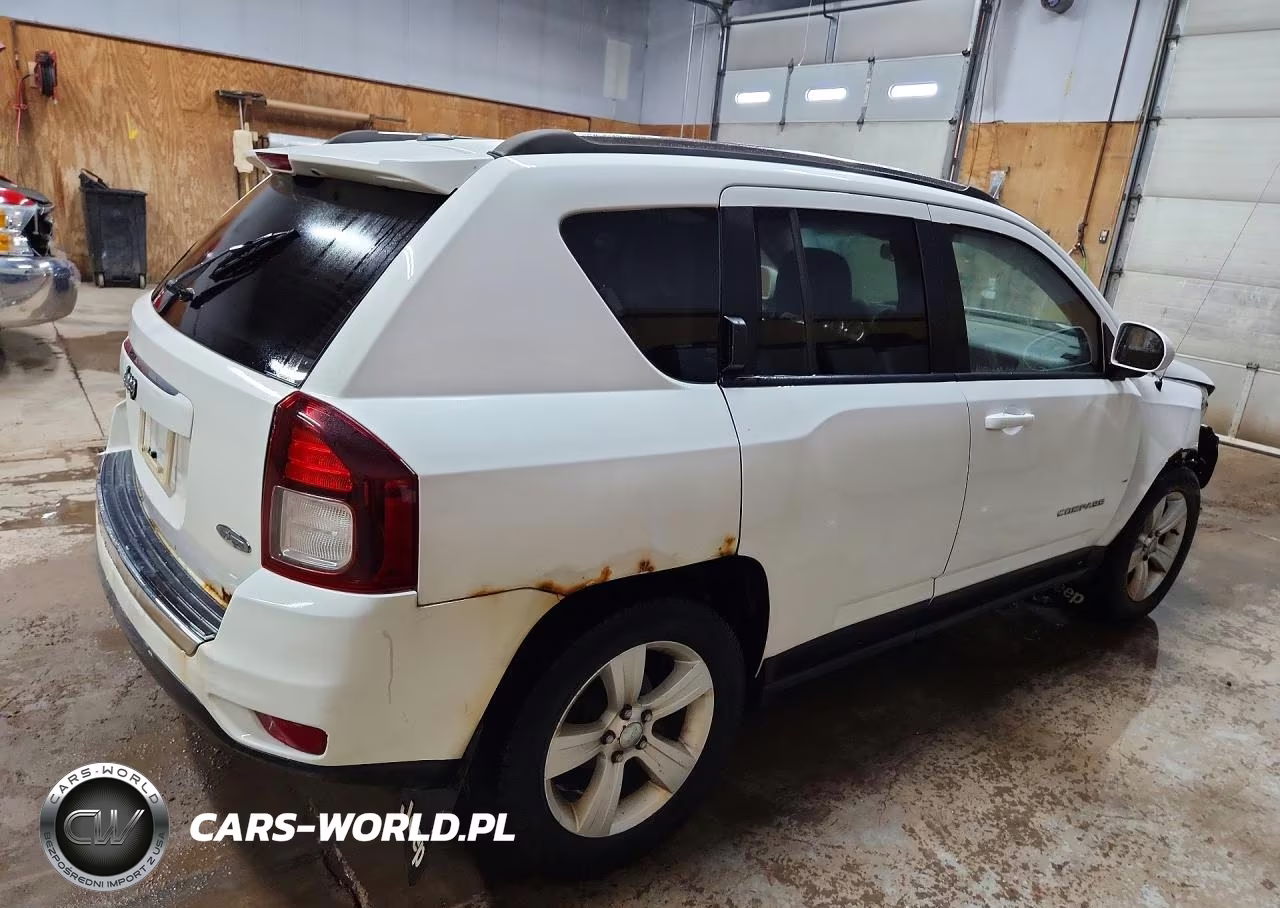 2015 Jeep Compass Latitude VIN:1C4NJDEB4FD291429 - 3