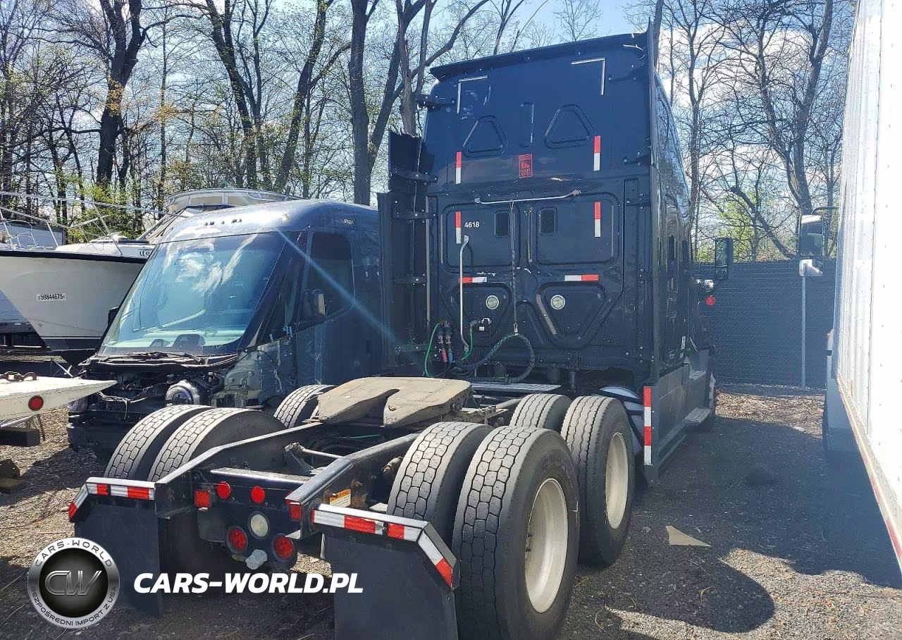 2016 Freightliner Cascadia 125 VIN:3AKJGLD58GSHE4618 - 4
