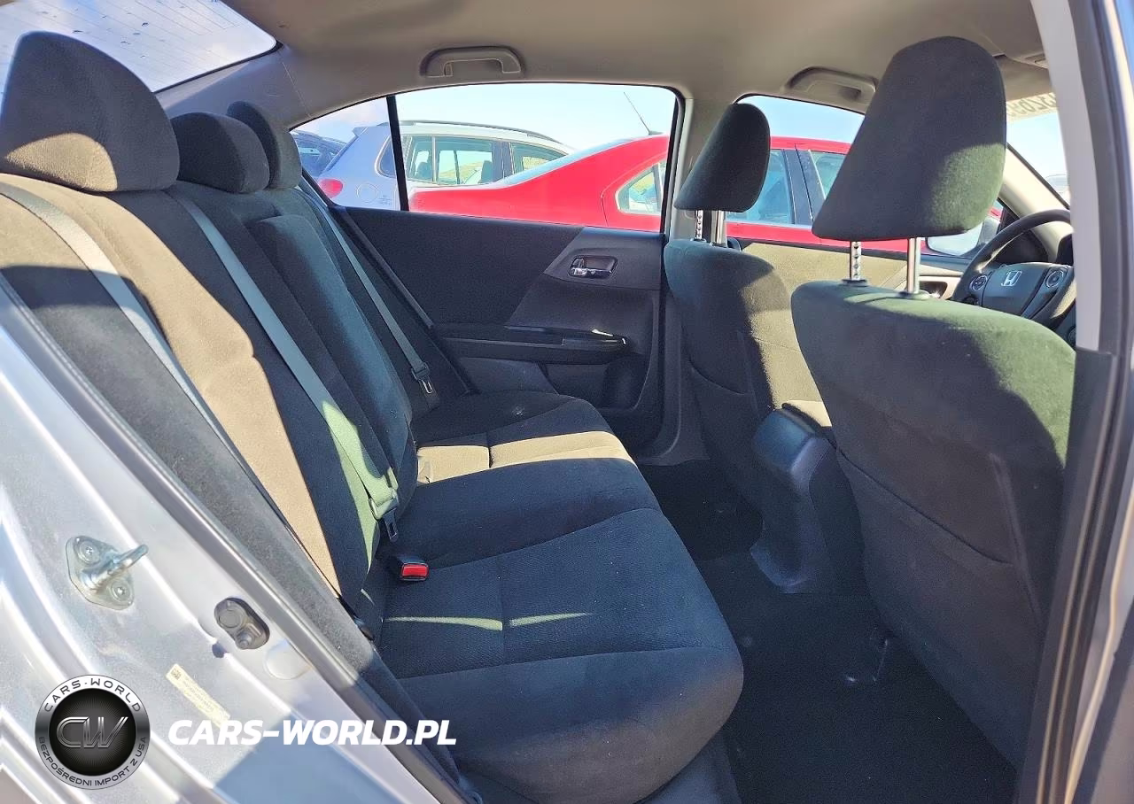 HONDA ACCORD LX VIN:1HGCR2F33DA184352 - 10