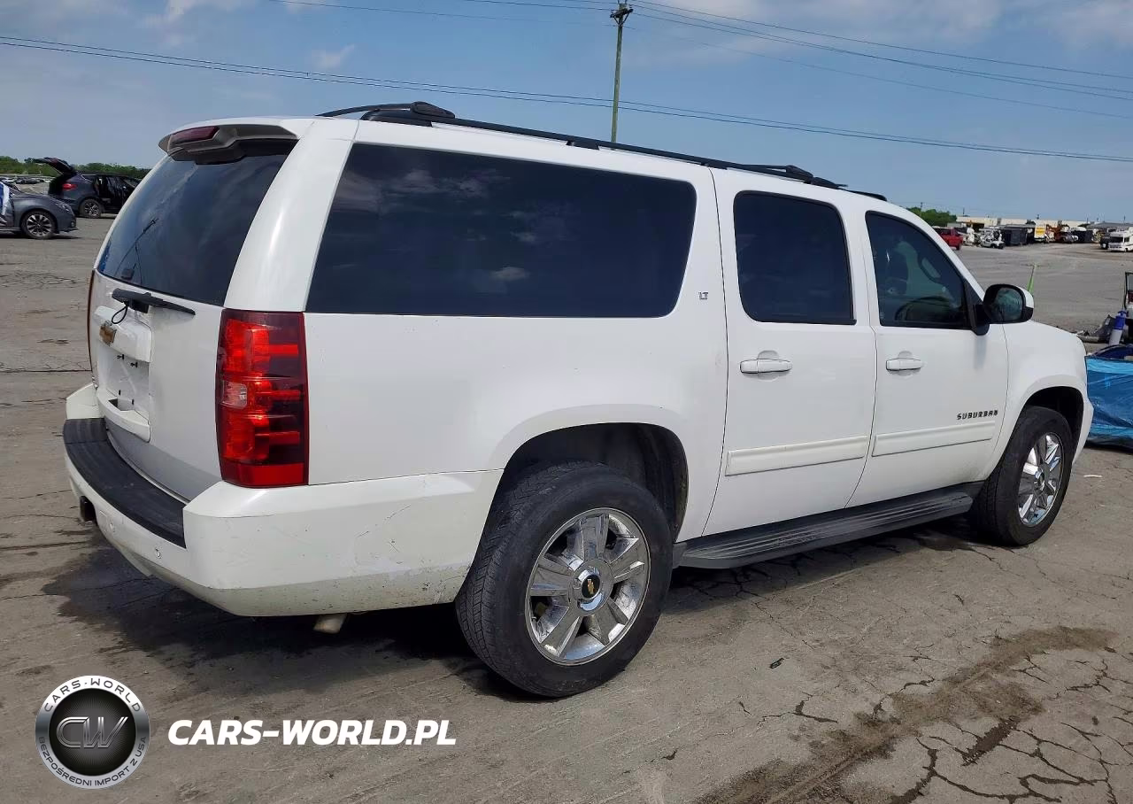 2013 Chevrolet Suburban C1500 Lt VIN:1GNSCJE03DR103811 - 3