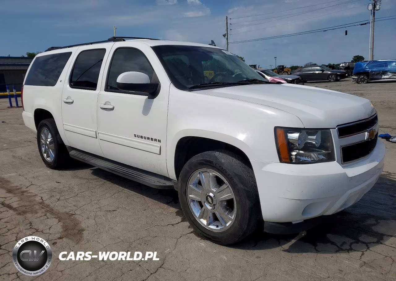 2013 Chevrolet Suburban C1500 Lt VIN:1GNSCJE03DR103811 - 4