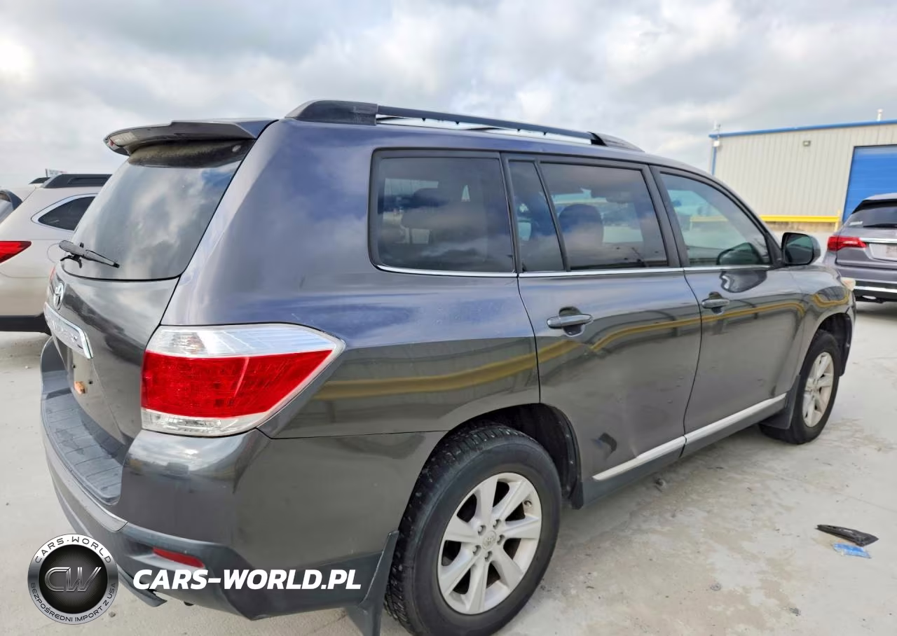 2013 Toyota Highlander Se VIN:5TDZK3EHXDS115323 - 3