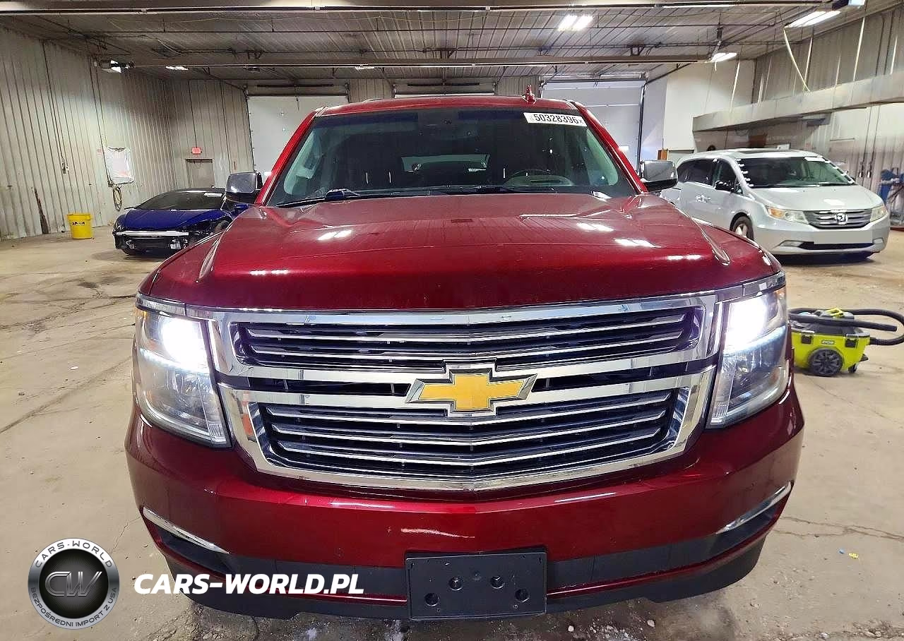 2018 Chevrolet Suburban K1500 Premier VIN:1GNSKJKCXJR296567 - 5