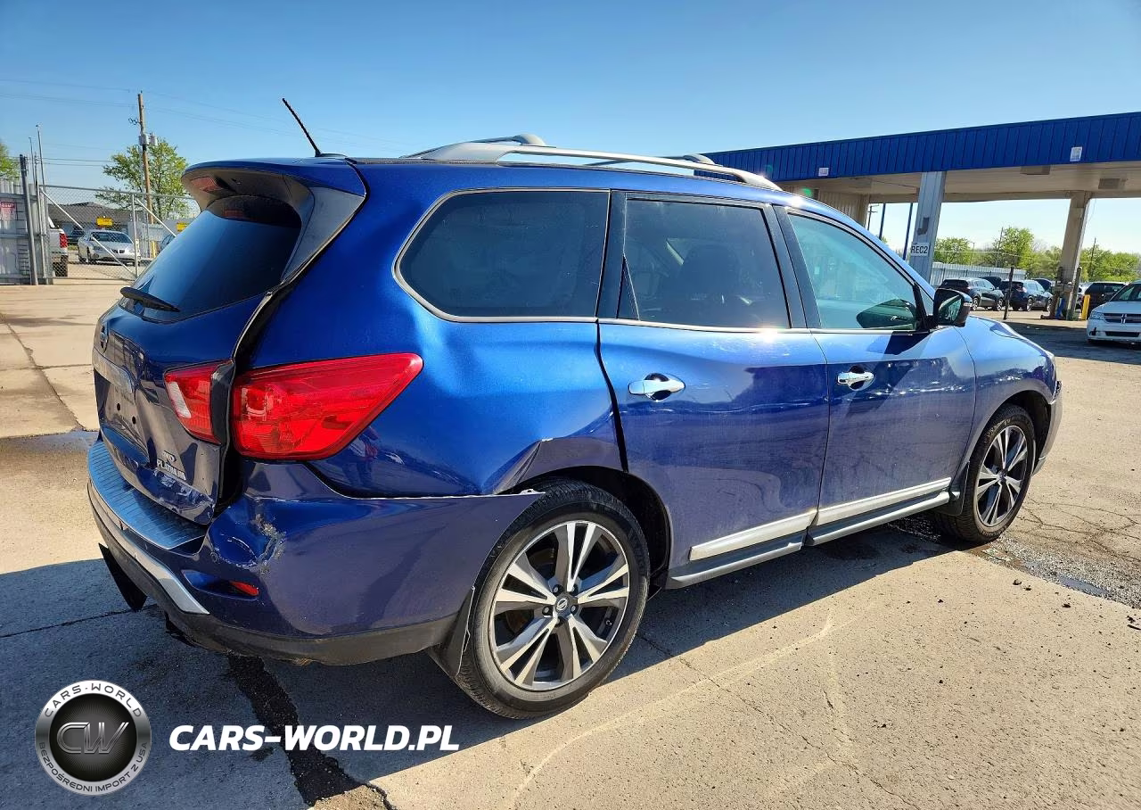 2017 Nissan Pathfinder Platinum VIN:5N1DR2MM4HC620565 - 3