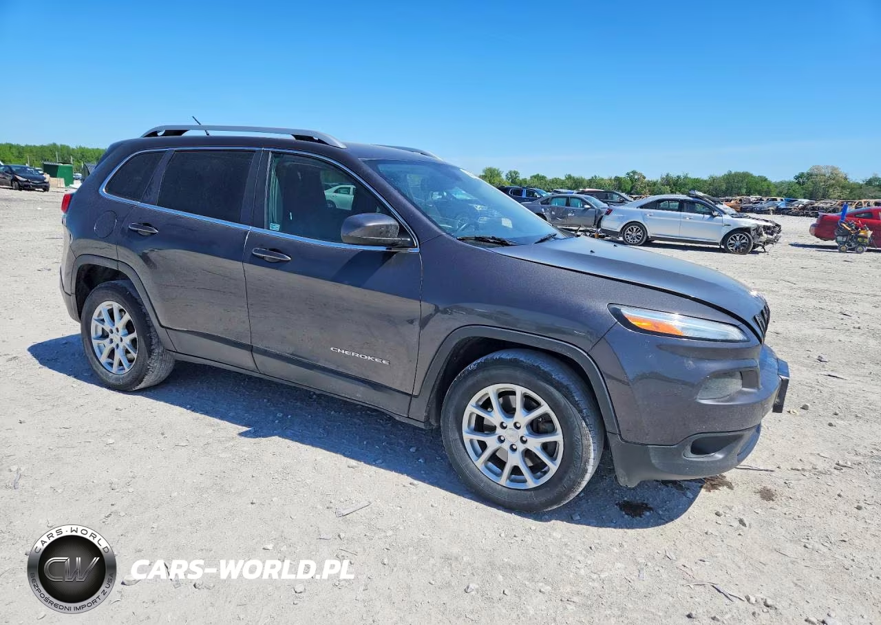2014 Jeep Cherokee Latitude VIN:1C4PJMCB6EW296436 - 4