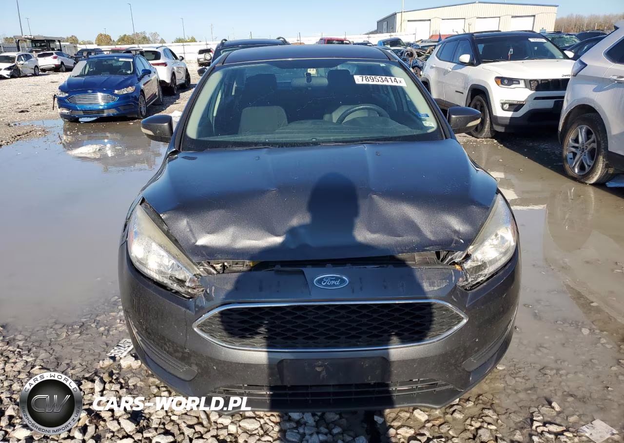 2017 Ford Focus Se VIN:1FADP3F28HL324725 - 7