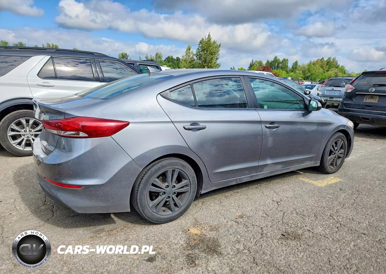 2018 Hyundai Elantra Sel VIN:5NPD84LF7JH258148 - 3